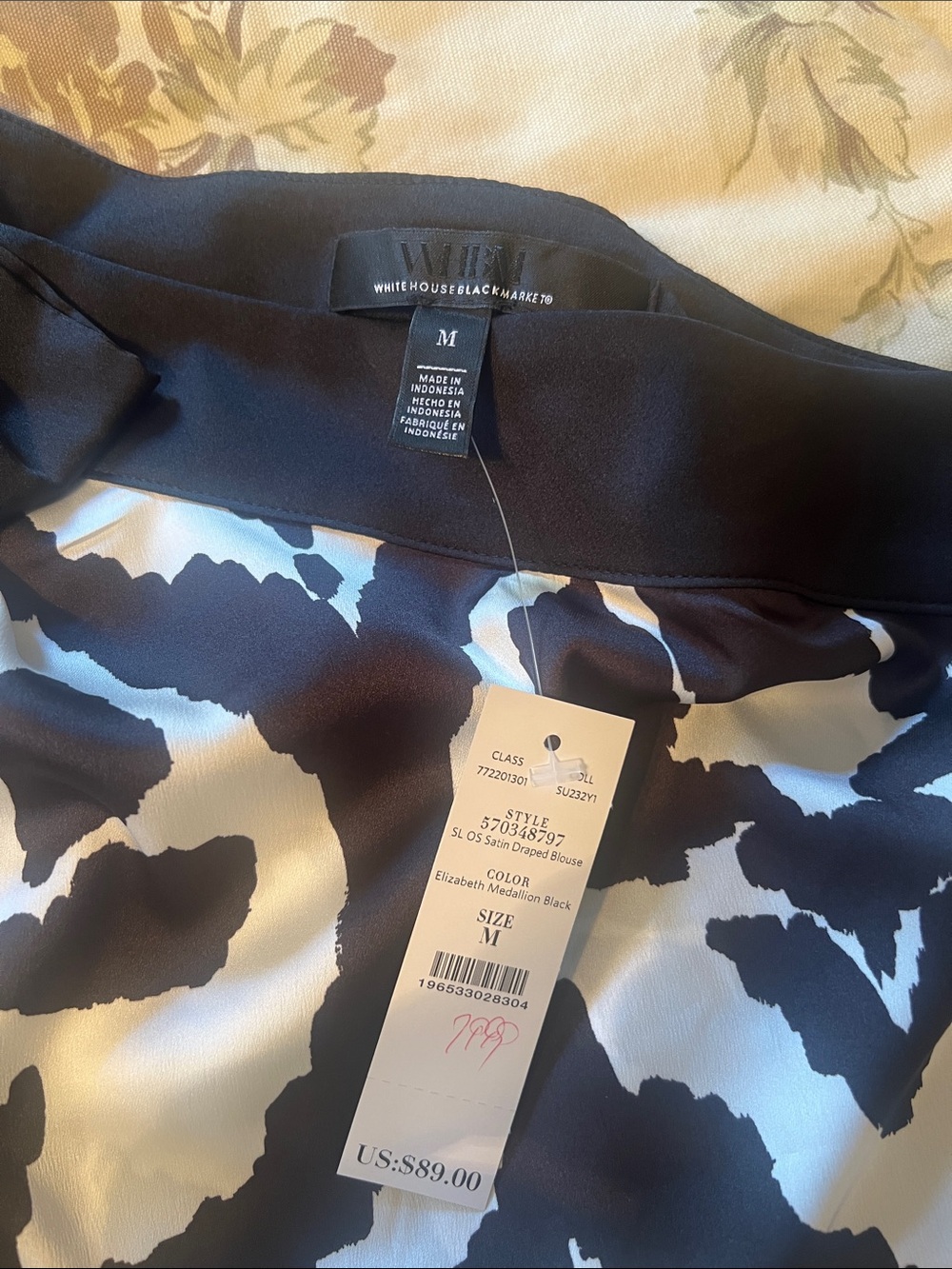 White House Black Market Black and White One-Shoulder Patterned Top - Picture 2 of 4